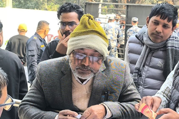 धनुषा-२ बाट रास्वापाका रामबिनोद यादवले गराए उम्मेदवारी दर्ता